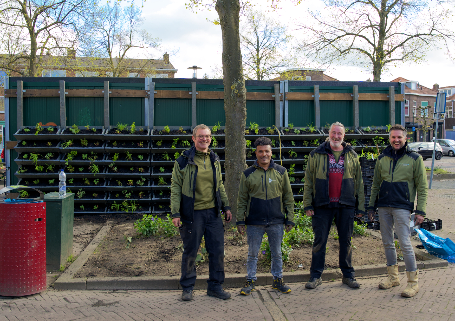 Het bouwteam van Save Lodge en Save Plastics